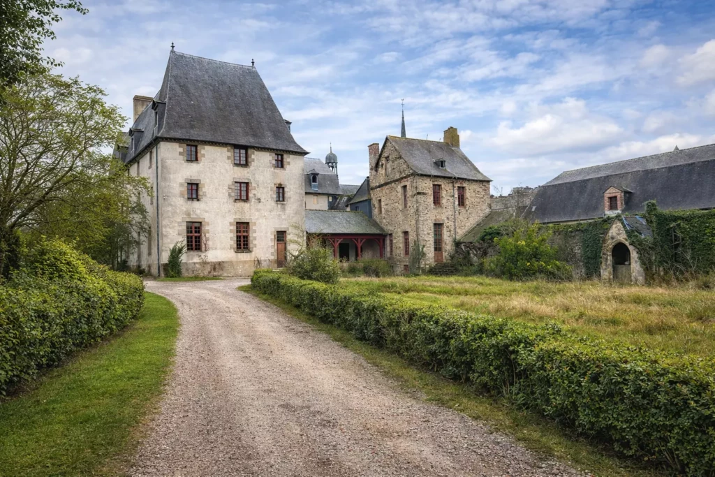 Chantier en cours à Vitré- Rénovation e manoir - Adeno